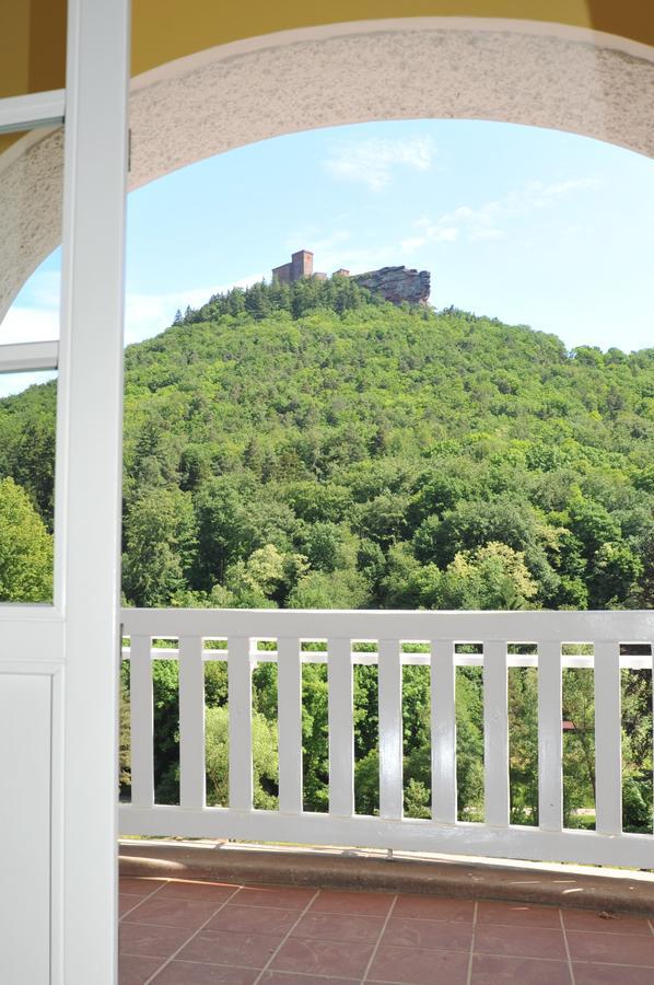 Jugendstilhotel Trifels Annweiler am Trifels Exterior photo
